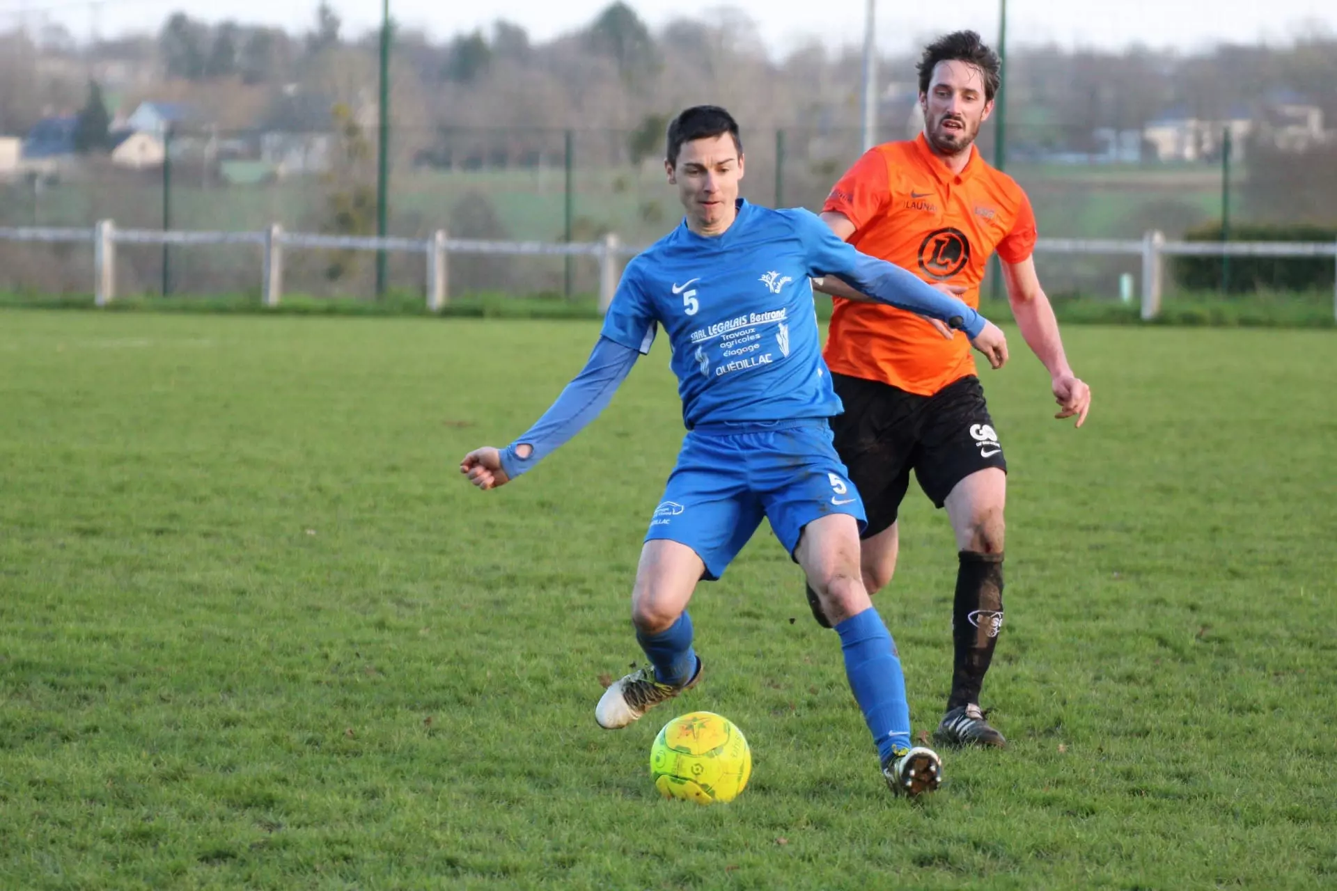 Statistiques du joueur: Fabien LE SCOUARNEC. Poste: Defenseur saison: 2021/2022 et décisif 1 fois - Foot SEPQ - Football QUEDILLAC