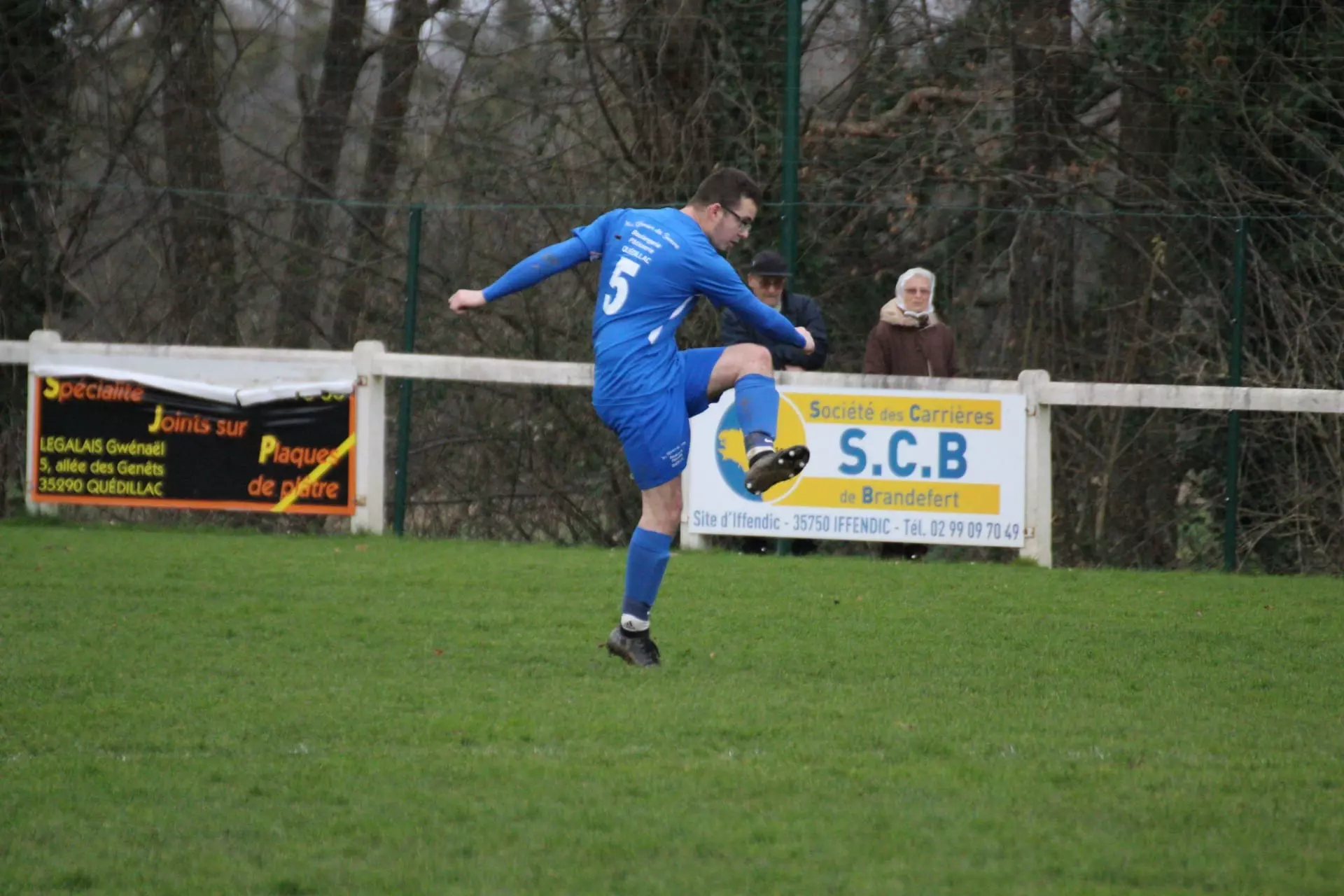 Statistiques du joueur: Florian COEURDRAY. Poste: Defenseur saison: 2021/2022  - Foot SEPQ - Football QUEDILLAC