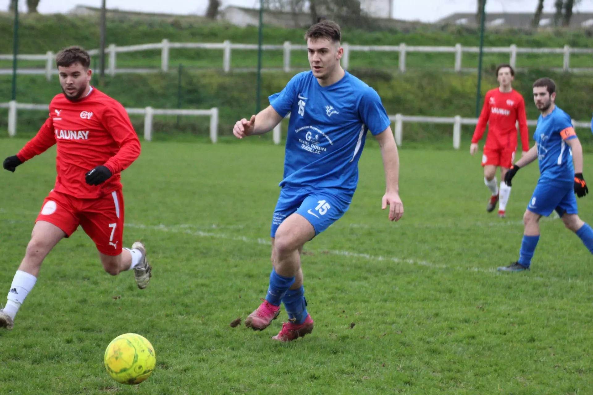 Statistiques du joueur: Florian MASSARD. Poste: Defenseur saison: 2021/2022 et décisif 8 fois - Foot SEPQ - Football QUEDILLAC