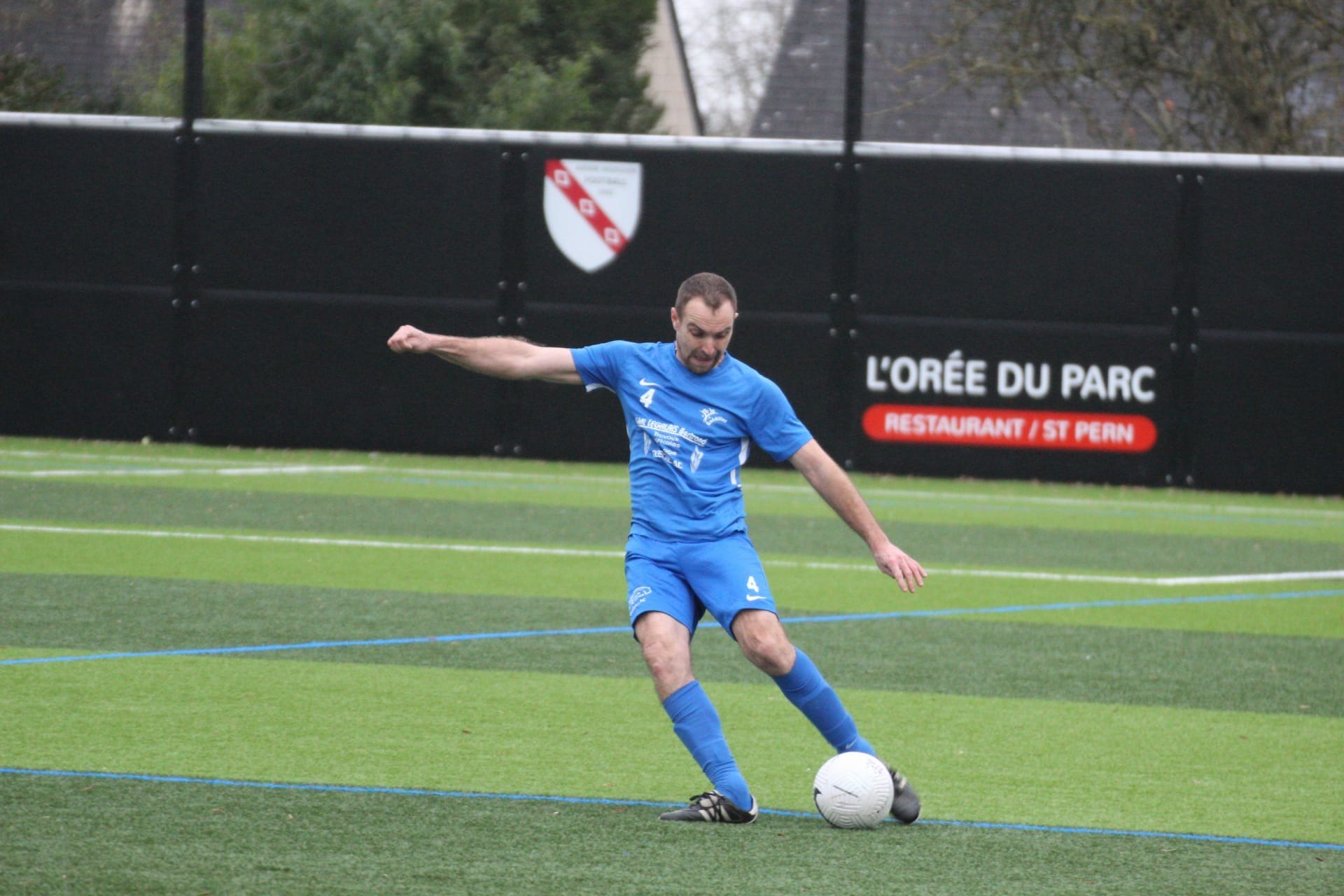 Statistiques du joueur: Julien BELONG. Poste: Defenseur saison: 2021/2022 et décisif 1 fois - Foot SEPQ - Football QUEDILLAC