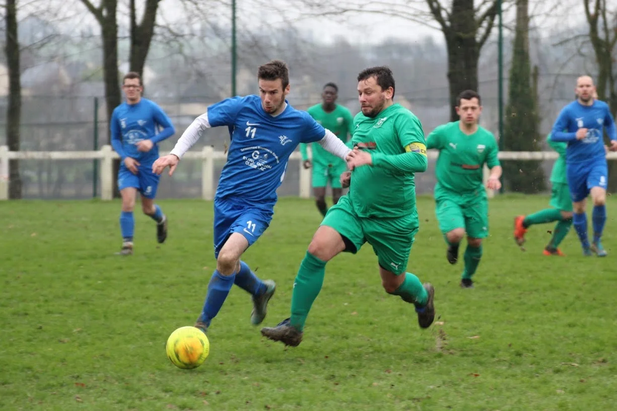 Statistiques du joueur: Romain LENY. Poste: Milieu saison: 2021/2022  - Foot SEPQ - Football QUEDILLAC