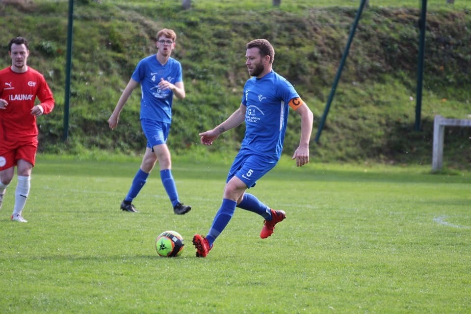 Statistiques du joueur: Aurelien Burel. Poste: Defenseur saison: 2022/2023 et décisif 5 fois - Foot SEPQ - Football QUEDILLAC