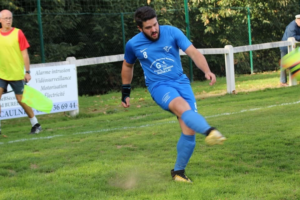 Statistiques du joueur: Jordan Chenorio. Poste: Milieu saison: 2022/2023 et décisif 3 fois - Foot SEPQ - Football QUEDILLAC