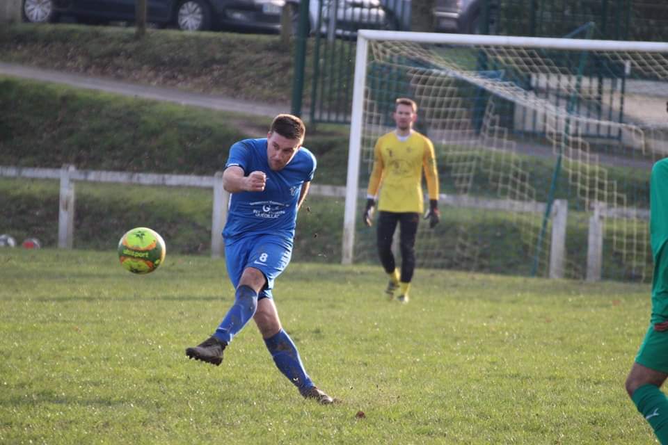 Statistiques du joueur: Fabien Mandard. Poste: Milieu saison: 2022/2023 et décisif 12 fois - Foot SEPQ - Football QUEDILLAC