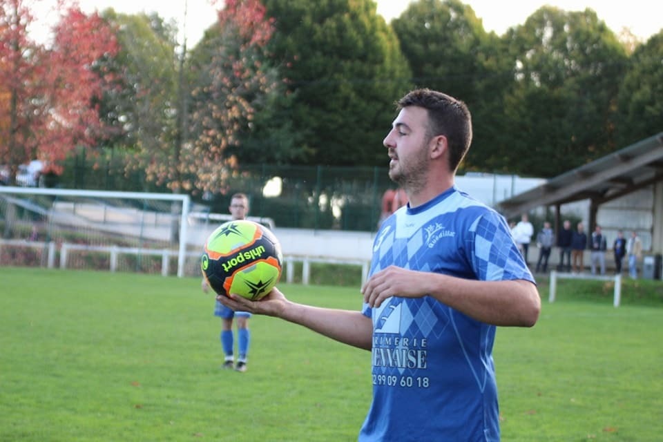 Statistiques du joueur: Romain Reslou. Poste: Defenseur saison: 2022/2023 et décisif 1 fois - Foot SEPQ - Football QUEDILLAC