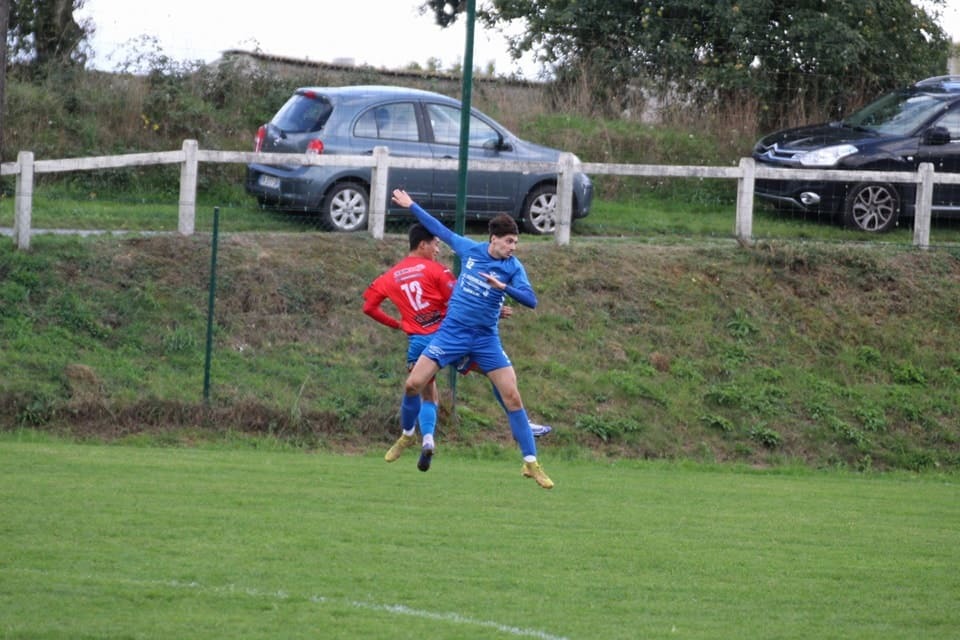 Statistiques du joueur: Valentin Lemoine. Poste: Attaquant saison: 2022/2023 et décisif 17 fois - Foot SEPQ - Football QUEDILLAC